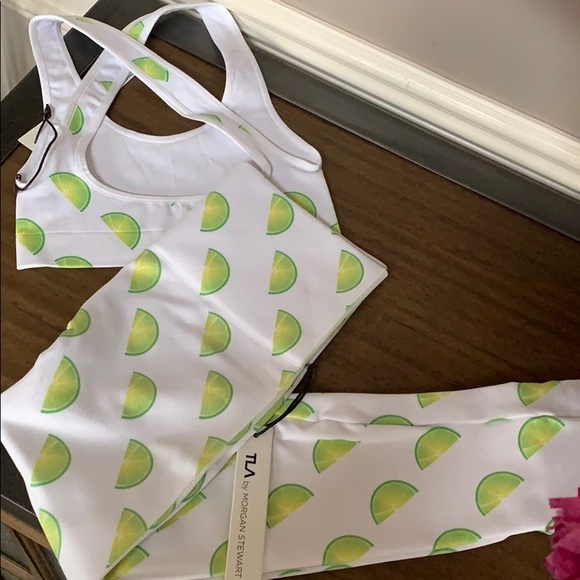 Morgan Stewart Sport Lime Legging Set - Picture 5 of 13